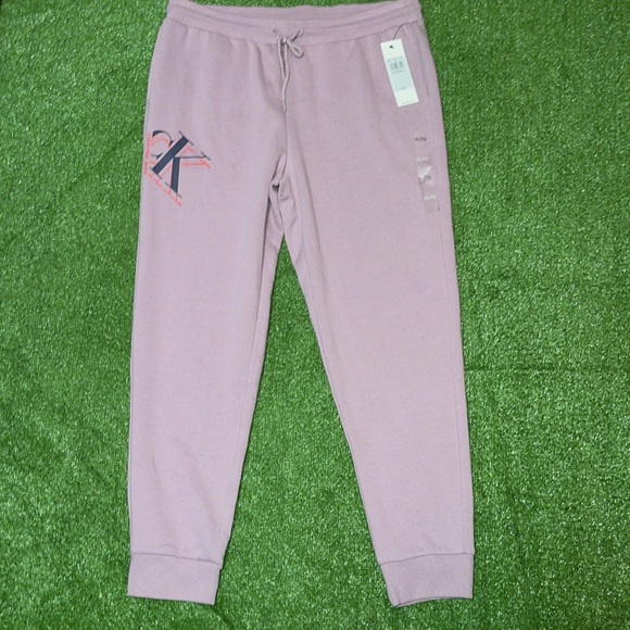 Calvin Klein Men’s Sweatpants Joggers🆕 - Picture 2 of 10